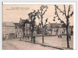 60.CREPY-EN-VALOIS.PLACE DE LA REPUBLIQUE : PARTIE NORD-EST. - Crepy En Valois