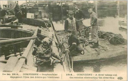 60.COMPIEGNE.SCAPHANDRIER DEGAGEANT L'OISE DES DEBRIS QUI L'OBSTRUENT.1914 - Compiegne