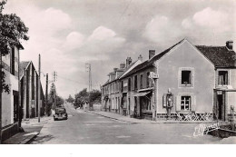 61. N°205800. Neuilly Sur Eure. Carrefour De La Grande Rue. Route De Longny Au Perche - Andere & Zonder Classificatie