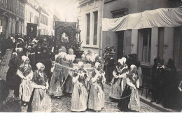 62.n°56128.boulogne Sur Mer.carte Photo.la Grande Procession.groupe De Porteloises - Boulogne Sur Mer