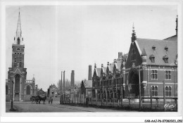 CAR-AAJP6-59-0494 - DENAIN - Eglise Du Sacré-Coeur Et Salle Des Fêtes Des Forges - Denain