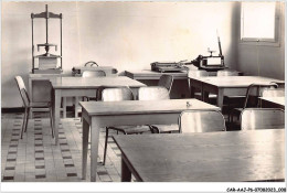 CAR-AAJP6-59-0472 - DUNKERQUE - Lycée Jean Bart - Une Salle De Travaux Manuels - Dunkerque