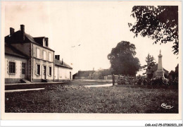 CAR-AAJP5-58-0433 - ARENNES-LES-NEVERS - La Place Et Les écoles - Nevers