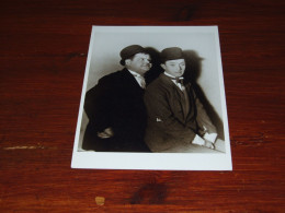 76032-             LAUREL AND HARDY, 1930 - Actors