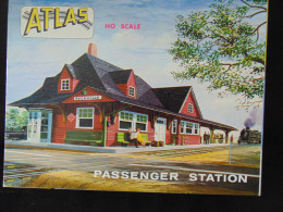 Maquette " Gare De Voyageurs " Atlas, 706-198 - Other & Unclassified