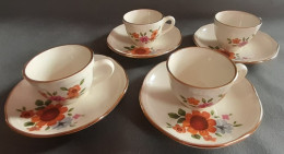 Lot 4 - 4 Tasses Et 4 Soucoupes Vintage (café Ou Thé) Céramique De GIEN Années 60/70. Blanc Crème Décor Florale - Tasas