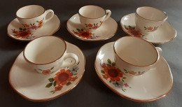 Lot 5 - 5 Tasses Et 5 Soucoupes Vintage (café Ou Thé) Céramique De GIEN Années 60/70. Blanc Crême Décor Florale - Cups