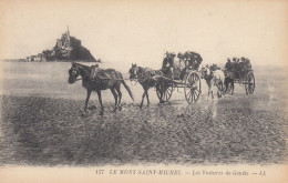 LE MONT SAINT-MICHEL (Manche): Les Voitures De Genêts - Le Mont Saint Michel