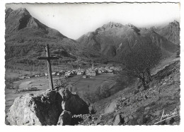 06 - LE MONETIER LES BAINS - Vue Générale Et La Pointe Sainte Marguerite, L'Etendard Et Le Pic De Combeynot - Autres & Non Classés