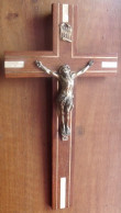 Un Crucifix Des Ateliers ALREN (Déposé), Début XXème, - Religion & Esotericism