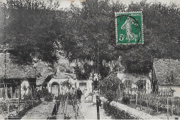 Autres & Non Classés. Villedieu En Beauce. Les Habitations Dans Le Rocher Et Les Jardins Potagers. - Andere & Zonder Classificatie