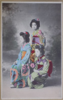 FANTAISIE CPA CARTE POSTALE ANCIENNE JEUNES FEMMES JAPONAISE MADE IN JAPON - Autres & Non Classés