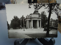 Cpsm TOULOUSE Le Monument Aux Morts,  Belle Carte, Vieilles Voitures - Toulouse