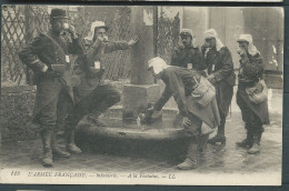 Cl'armée Française - Infanterie - à La Fontaine   -  Lax 34 - Manöver