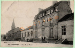 VILLECRESNES - PLACE DE LA MAIRIE (PETITE ANIMATION) (94) - Villecresnes