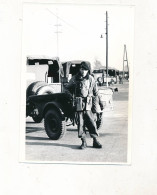 Photographie Originale - 3 Photos Militaires  Camions Soldats Armée à Identifier - Bus Autobus Neige - Oorlog, Militair