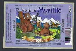 étiquette Bière France:biere à La Myrtille La Saint Pierre 5,6 % 50 Cl Brasserie De St Pierre 67 " écureuil, Vache" - Cerveza
