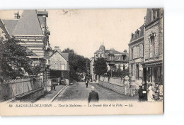 BAGNOLES DE L'ORNE - TESSE LA MADELEINE - La Grande Rue Et La Poste - Très Bon état - Bagnoles De L'Orne