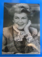 AUTOGRAPHE DE BARBARA HALE SUR PHOTO - Actors & Comedians