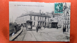 CPA (44) Nantes. La Place Du Commerce Et Le Palais De La Bourse. Tramways.    (8A.729) - Nantes