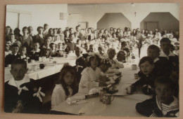 CARTE PHOTO A Identifier : Enfants Dans Un Réfectoire (photo J. URBANSKI - WARSZAVA) - Pologne