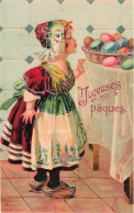 PAQUES _S29224_ Joyeuses Pâques - Fillette Regardant Un Panier Plein D'oeufs - Illustrateur Greiner - En L'état Décollée - Pâques