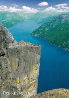 1 AK Norwegen * Der 600 Meter Hohe Preikestolen - Eine Natürliche Felsplattform Am Lysefjord * - Norvège