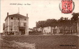 Régnié-Durette Canton De Beaujeu La Place Rhône 69430 Dos Vert Cpa Voyagée En 1928 En B.Etat - Altri & Non Classificati