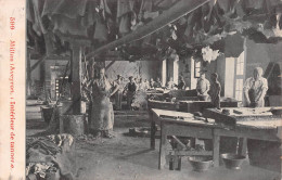 MILLAU (Aveyron) - Intérieur De Tannerie - Voyagé 1907 (2 Scans) - Millau