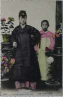 Korea Women In National Costume W/ Cigarette Old PPC 1910s. Japan Era - Corée Du Sud