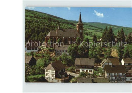 72400896 Zueschen Sauerland Teilansicht Mit Kirche Zueschen - Winterberg