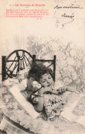 ENFANTS _S29242_ Bergeret - La Journée De Suzette - Fillette Dormant Avec Sa Poupée - Gruppi Di Bambini & Famiglie
