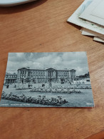 566 //  LONDON / BUCKINGHAM PALACE - Buckingham Palace