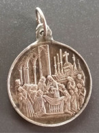 Pendentif Médaille Religieuse Fin XIXe Argent 800 "Souvenir De 1ère Communion - 1889" Religious Medal - Godsdienst & Esoterisme