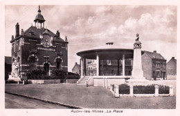 62 - Pas De Calais - AUCHY Les MINES - La Place Et La Mairie - Autres & Non Classés