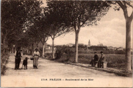 83 FREJUS - Boulevard De La Mer - Frejus