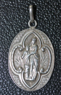 Très Beau Pendentif Médaille Religieuse Argent 800 "Vierge à L'Enfant - 1910" Religious Medal - Religione & Esoterismo