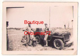 078 Militaria Petite Photo 9 X 6,5 Cm, Jeep Hotchkiss Avec Antenne Et Emetteur Radio, Transmission - Oorlog, Militair