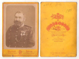 076 Militaria Photo J Provost à Perpignan, Collée Sur Carton, Officier Sapeur Pompier Ou Medecin, état !!! - Guerre, Militaire