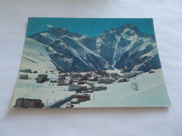 LES 2 ALPES   ( 38 Isere )  VUE GENERALE TETE DE LOURANOURE ET LA MUZELLE  VILLAGE SOUS LA NEIGE 1970 - Autres & Non Classés