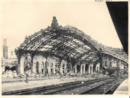 Grande Photo SNCF Gare De Dijon Destruction Après Seconde Guerre Mondiale WW2 24x18 Cm - Trains