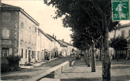 Quincié-en-Beaujolais Canton Beaujeu Place Rhône 69430 Cpa Voyagée En 1908 En TB.Etat - Autres & Non Classés