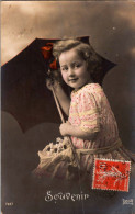 Carte -  Enfants  Au Parapluie, Souvenir      AQ811 - Portraits
