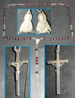 Rare Ancien Chapelet, Croix Et Médaille Jésus Christ, Grains En Verre Taillé Grenat - Godsdienst & Esoterisme