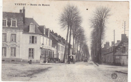 76. YVETOT .CPA . ROUTE DE ROUEN. - Yvetot