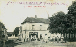 Joué  =   Place Victor Hugo    5881 - Autres & Non Classés