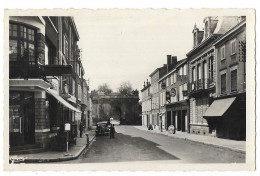 CPSM 51 VITRY-le-FRANCOIS Rue Du Lieutenant-Colonel Piquart Et La Porte Du Pont - Vitry-le-François