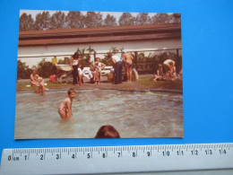 Foto Swimming Pool - Piscine - Zwembad - Anonymous Persons