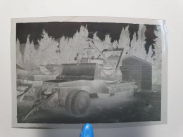 Camion Militaire Remorque Chargée D'un Bull NEGATIF Photo Des Années 60 - Guerre, Militaire