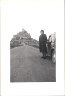 Photographie Photo Vintage Snapshot Amateur Jeune Femme Mont ST Michel  - Places